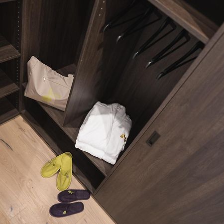 Oliven- & Genusshotel Hirzer Schenna Pokoj fotografie