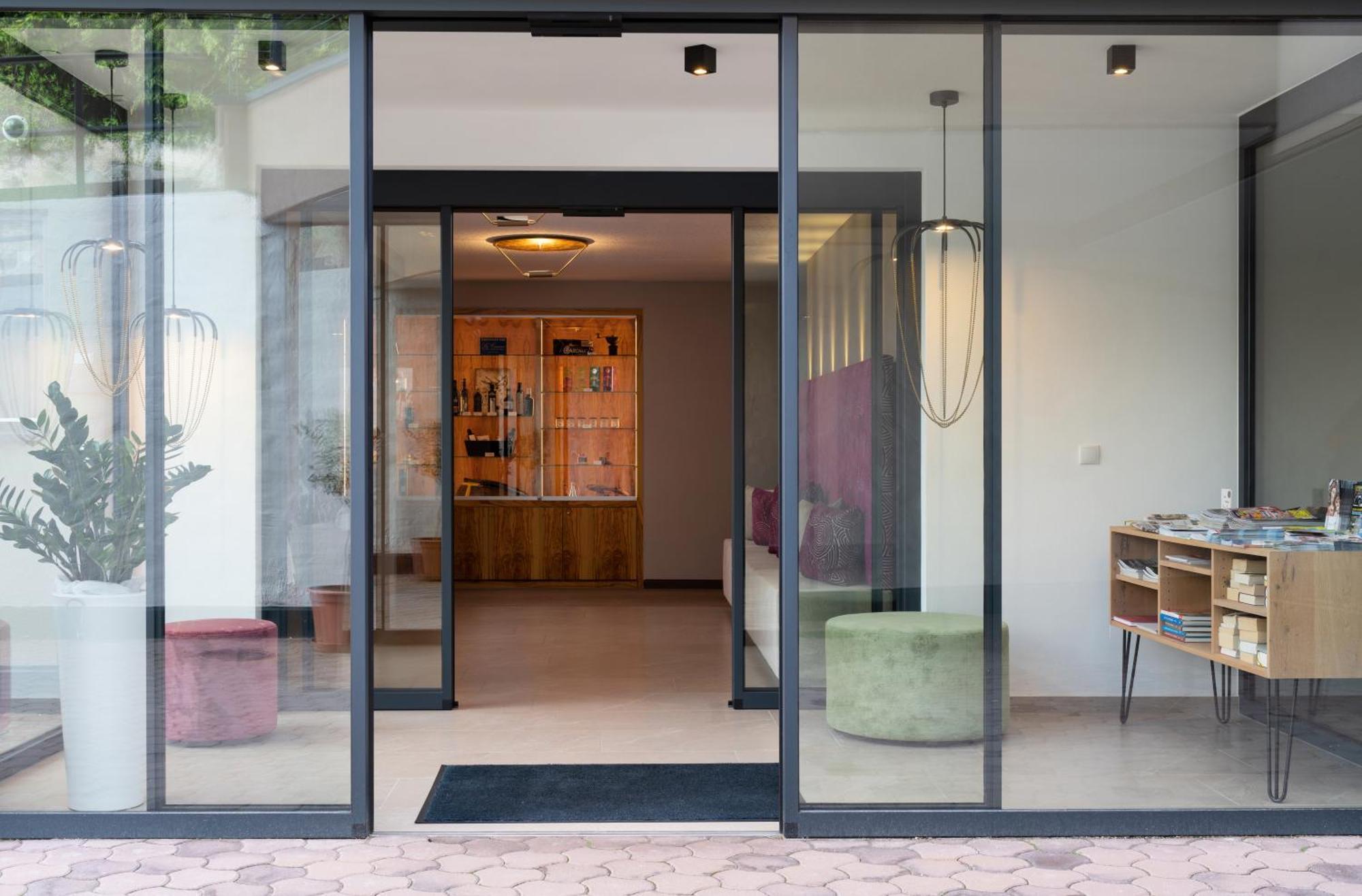 Oliven- & Genusshotel Hirzer Schenna Exteriér fotografie