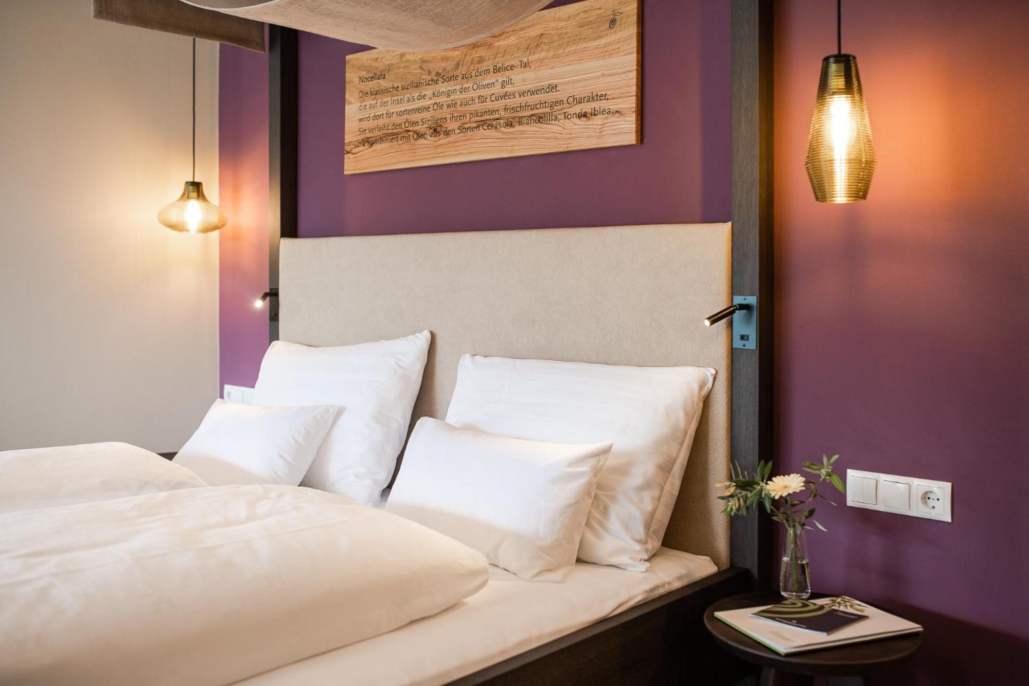 Oliven- & Genusshotel Hirzer Schenna Pokoj fotografie