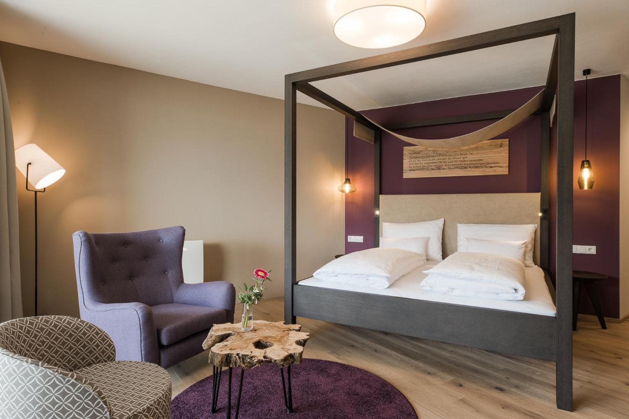 Oliven- & Genusshotel Hirzer Schenna Pokoj fotografie